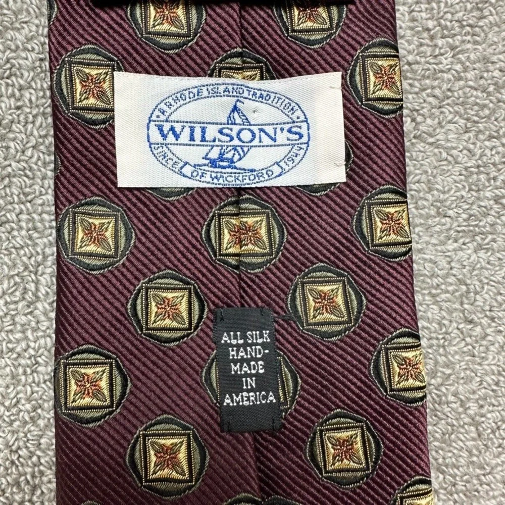 JZ Richards Mens Silk Tie Burgundy Medallion Handmade USA Wilsons 58.5in